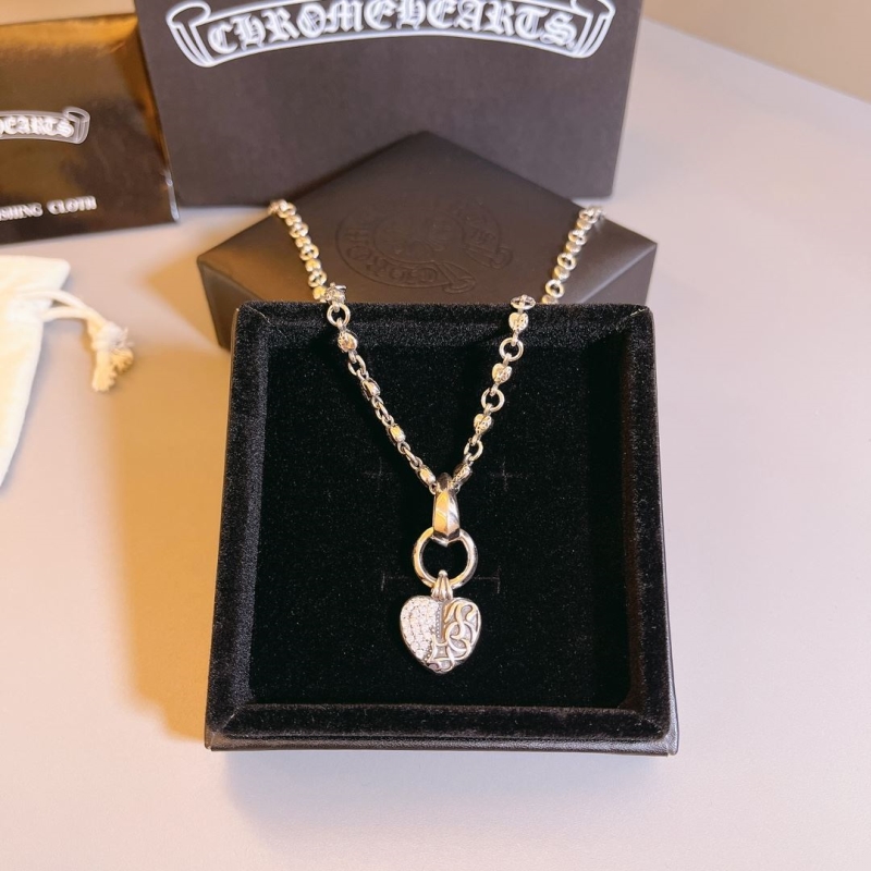 Ch**me He**ts necklaces